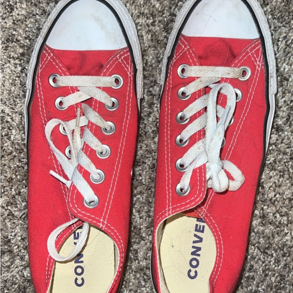 Converse Red Sneakers Classic Canvas Low-Top